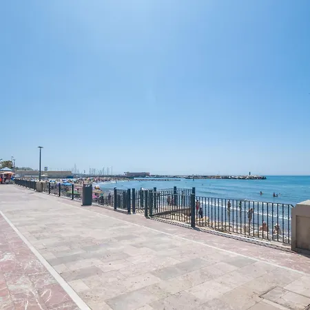 In Front Of Sea & Center Apartment Marbella